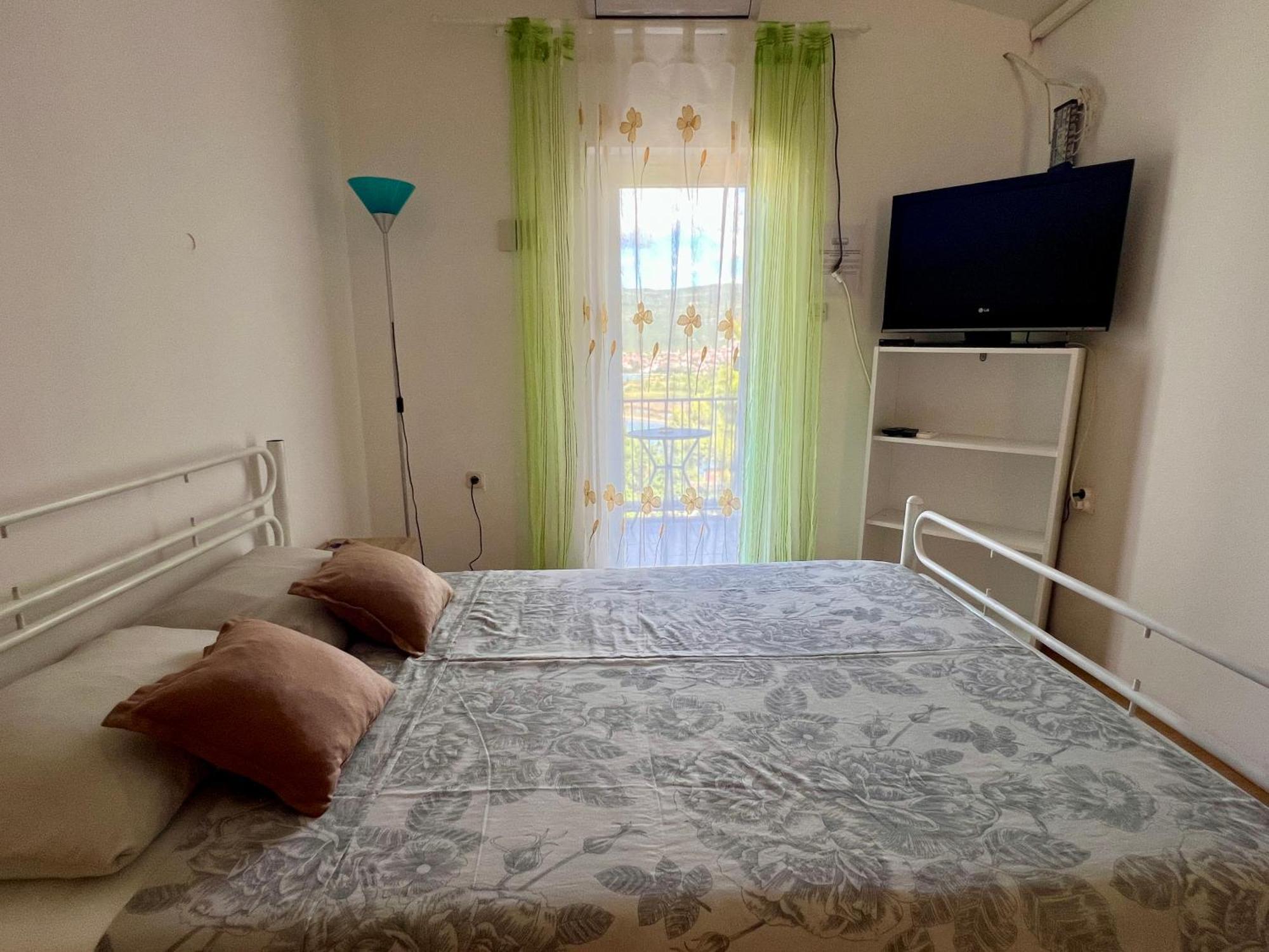 Lidija Karin Donji Appartement *